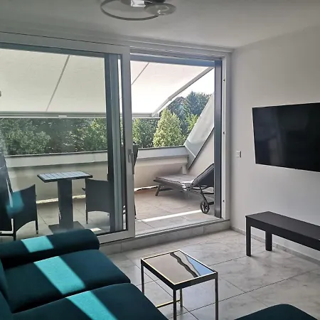 Lotusbluete In Mit Tiefgarage Und Panoramaterrasse アパート ヘーヴィーズ