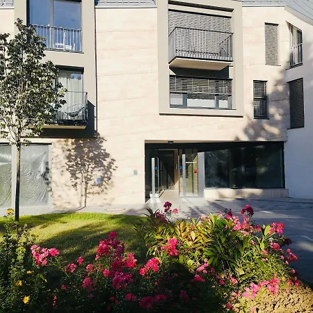 Lotusblüte In Mit Tiefgarage Und Panoramaterrasse Hévíz