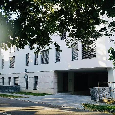 Lotusblüte In Mit Tiefgarage Und Panoramaterrasse *