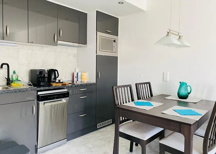 Lotusblüte In Mit Tiefgarage Und Panoramaterrasse Apartment