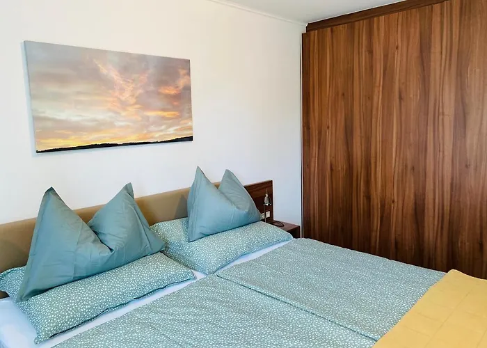 Lotusbluete In Mit Tiefgarage Und Panoramaterrasse * ヘーヴィーズ